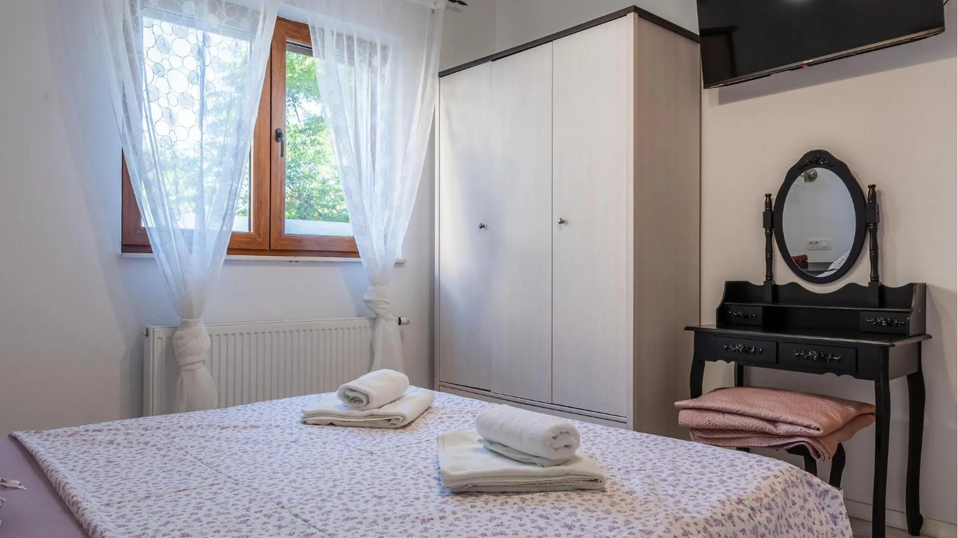 Holiday home Pet Friendly Home In Vrsi With Wifi