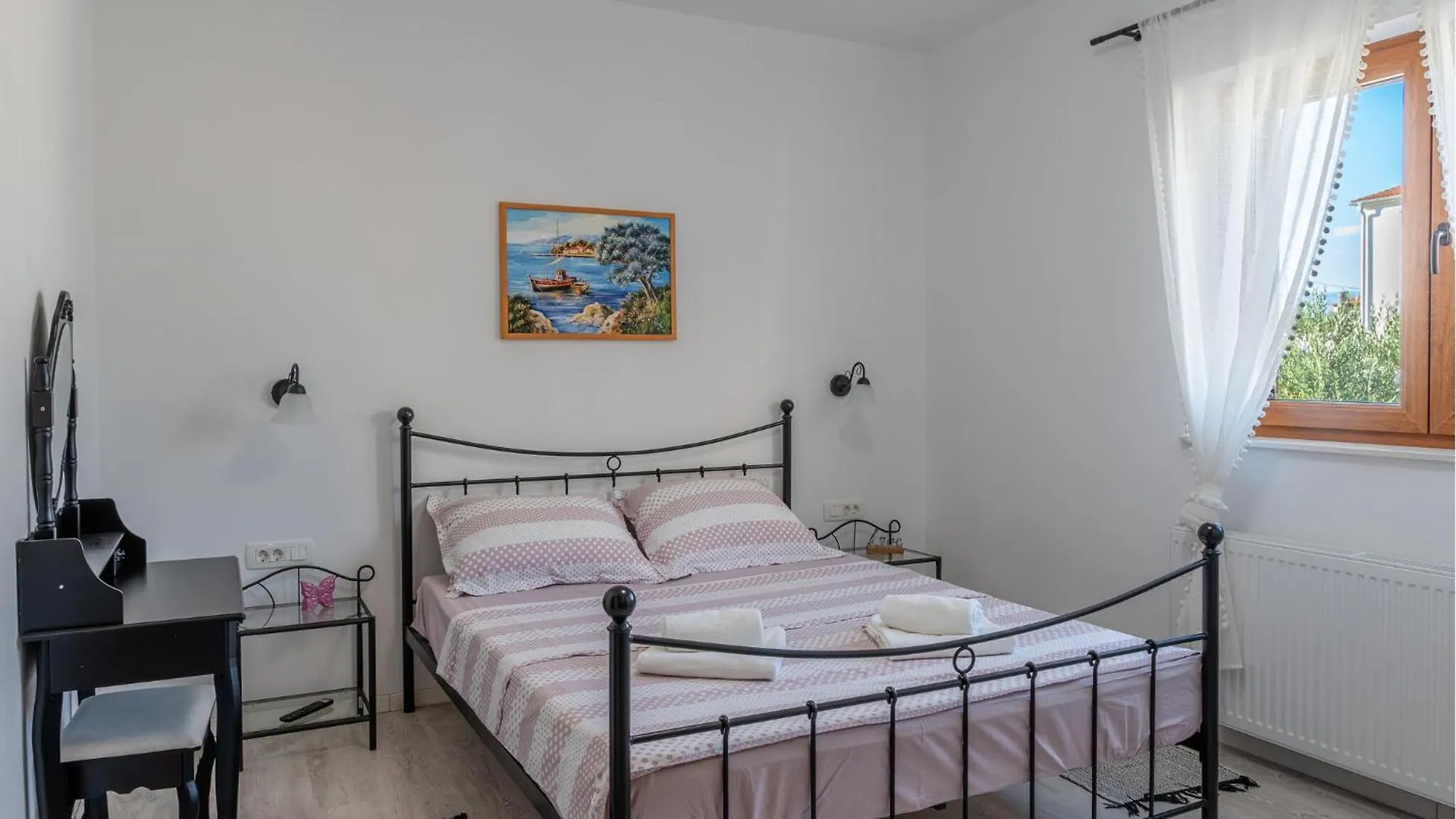 Holiday home Pet Friendly Home In Vrsi With Wifi