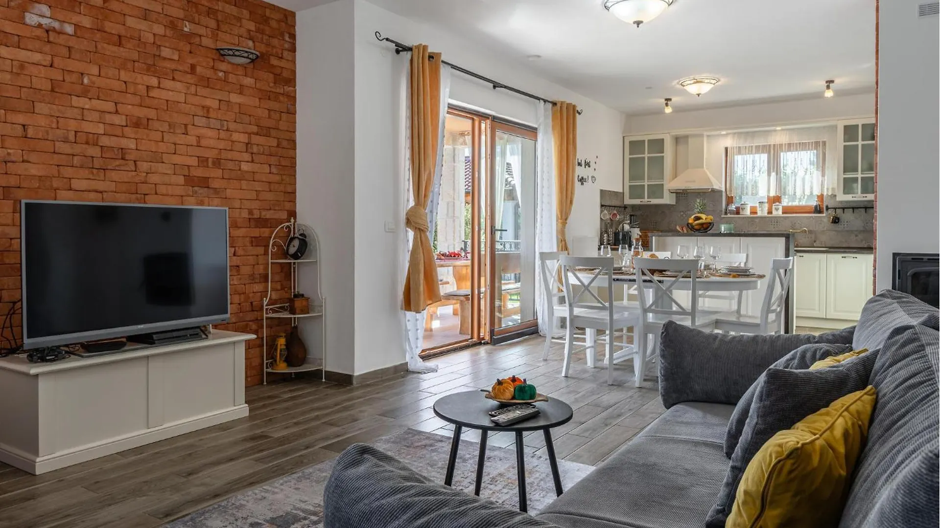 Holiday home Pet Friendly Home In Vrsi With Wifi